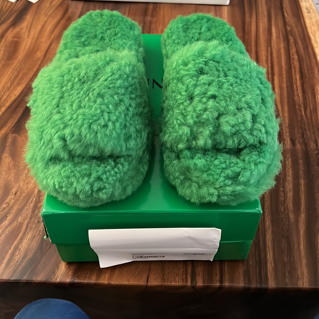 bottega fur slides